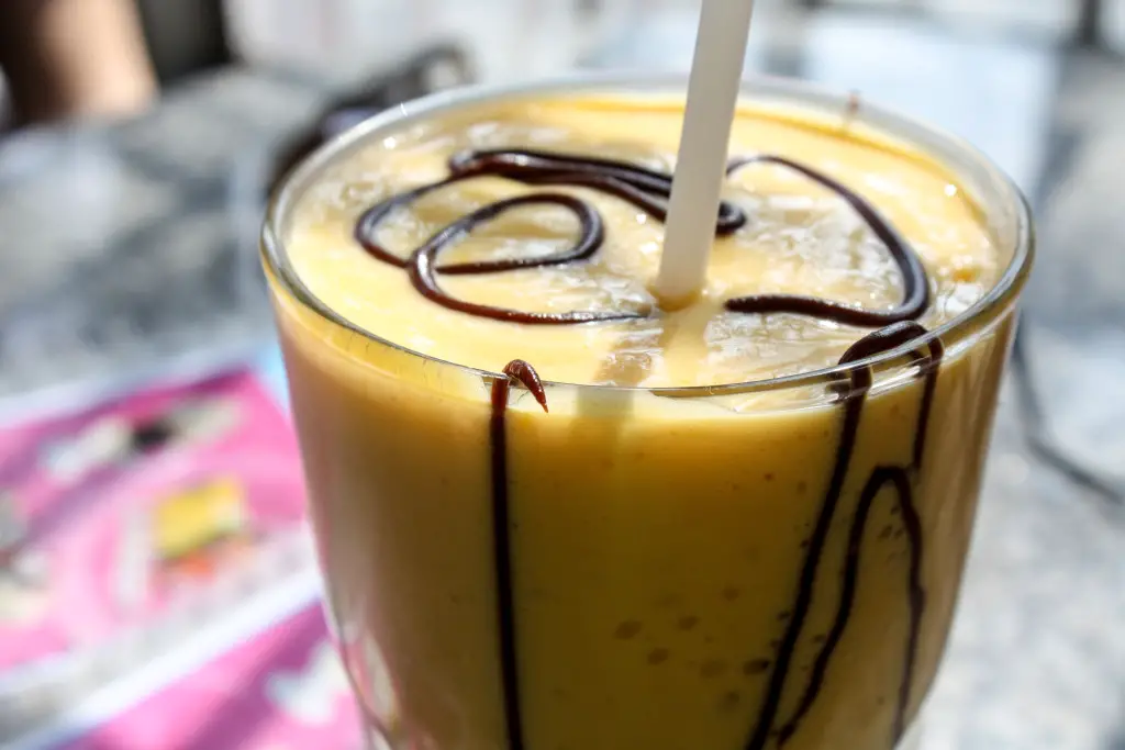 Mango smoothie in Chosica, Peru | The Epicurean Traveler