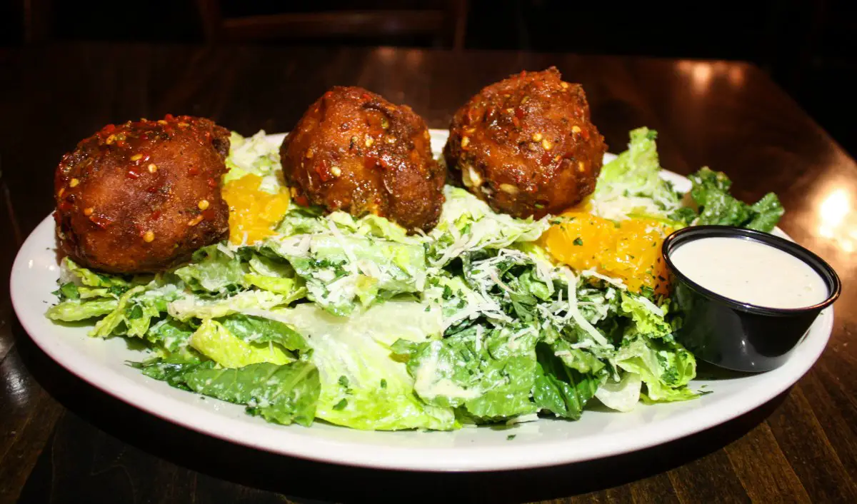 Union Street's iconic Dragon Eggs in Detroit | EpicureanTravelerBlog.com