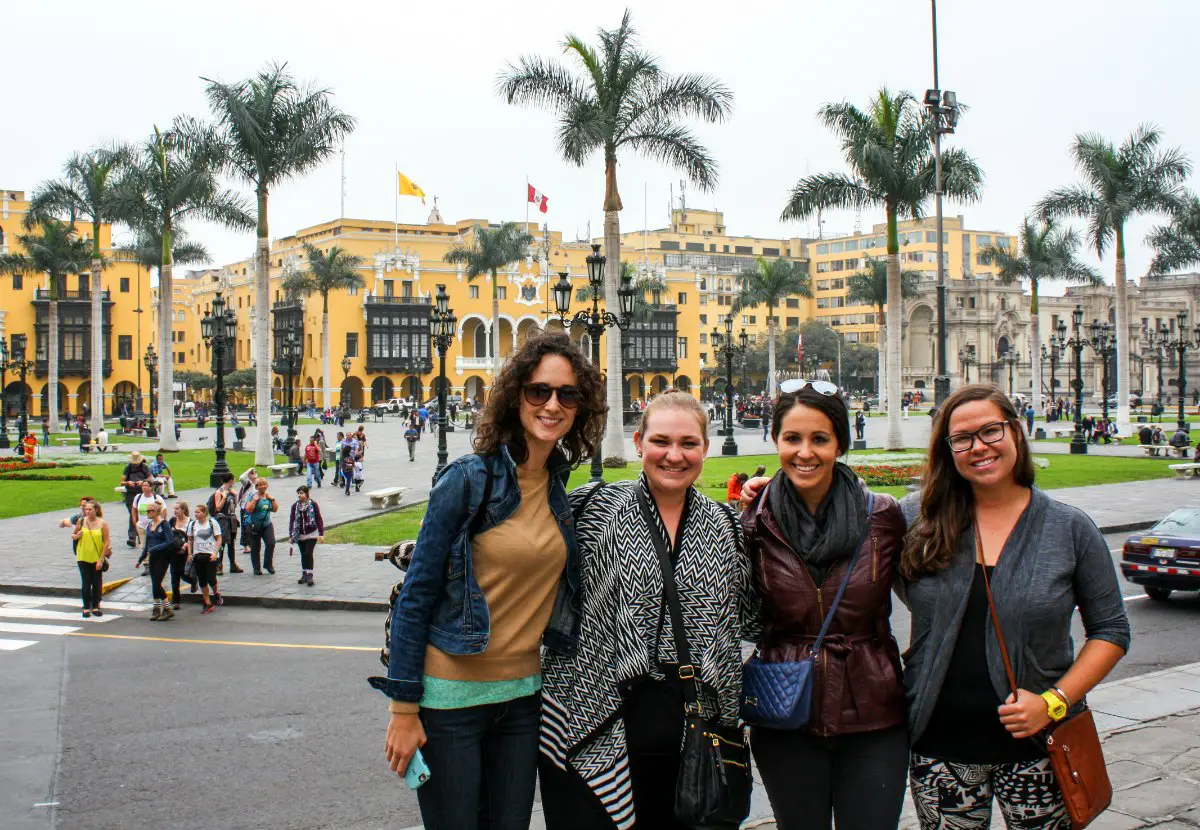 Wanderful women in Lima, Peru