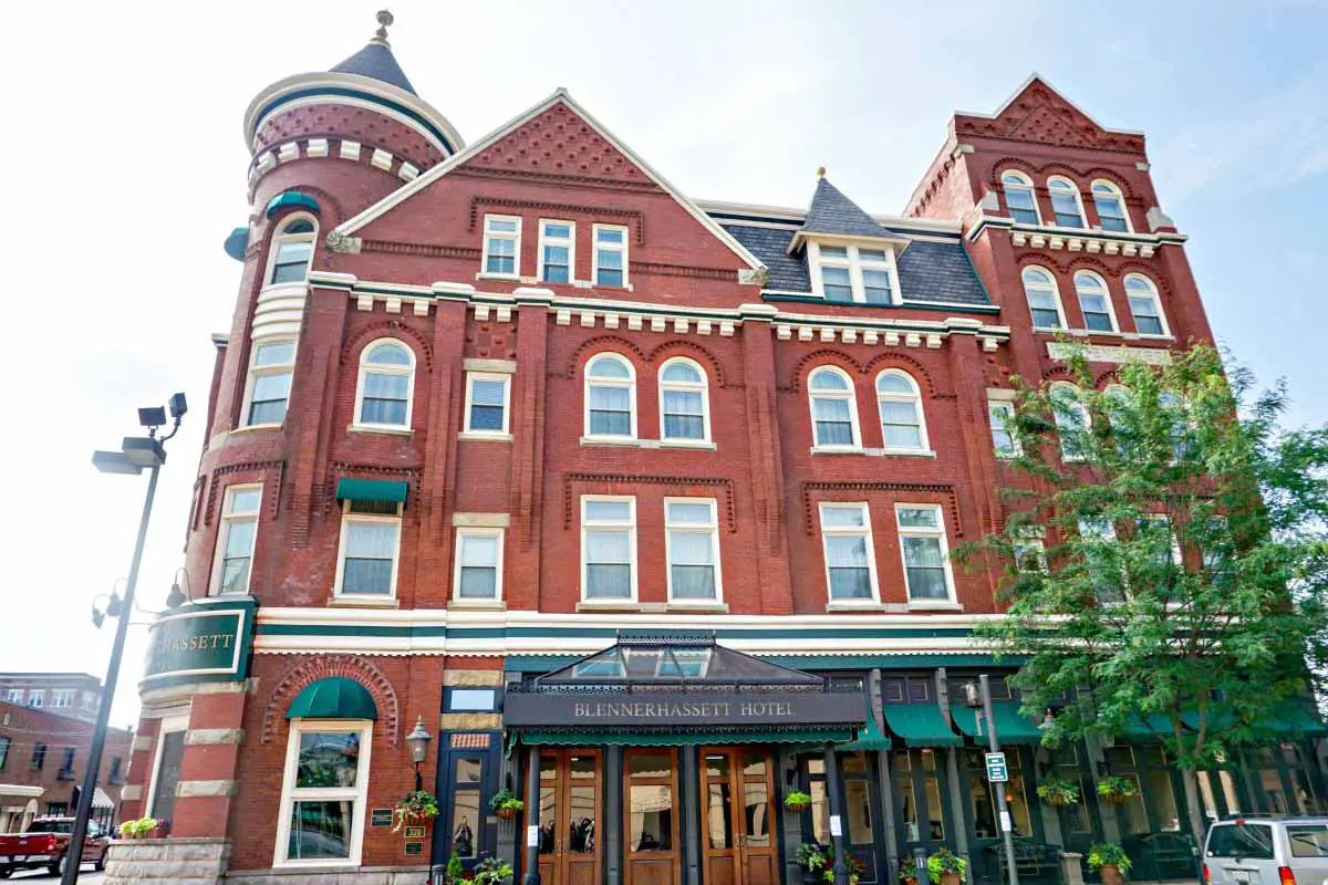 The historic Blennerhassett Hotel is in Parkersburg, West Virginia, USA. #VisitPKB #Parkersburg #WestVirginia #AlmostHeaven #travel #historichotel #hotel #ustravel 