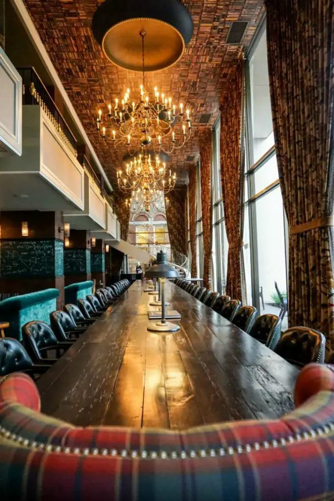 Located near the University of Michigan, Graduate Ann Arbor is a boutique hotel with campus-inspired digs in the heart of downtown Ann Arbor, Michigan, USA. #sponsored #ErinInA2 #ErinInAnnArbor #AnnArbor #DestinationAnnArbor #PureMichigan #Michigan