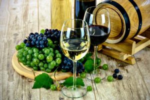 Give the gift of a wine club membership this Christmas