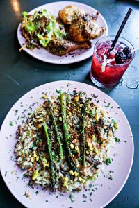 Ollie Food + Spirits is a New American restaurant serving seasonal dishes made with fresh, local ingredients and inventive craft cocktails in Ypsilanti, Michigan, USA. #sponsored #YpsiReal #ErinInA2 #ErinInAnnArbor