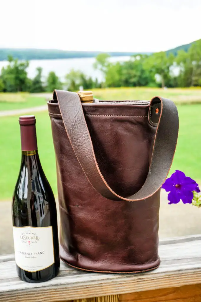 Kámen Road Leather Wine Tote