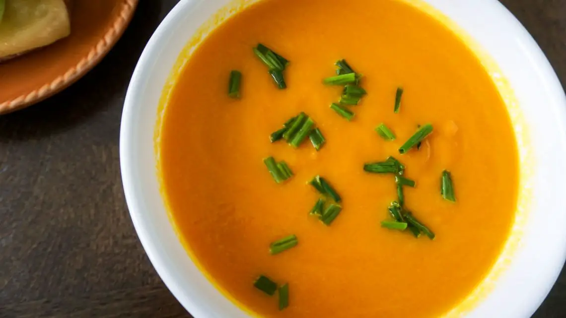 Easy Fall Recipe: Carrot Ginger Soup - The Epicurean Traveler