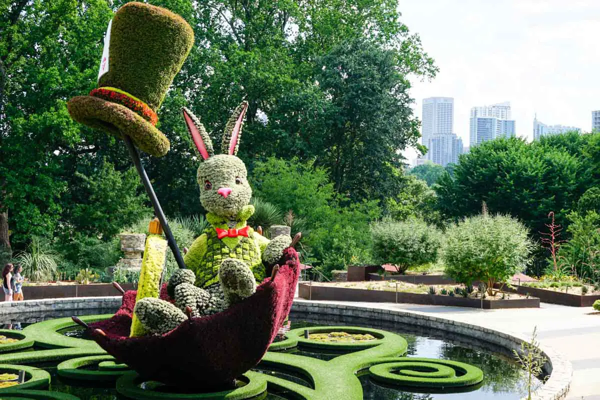 Skyline Garden with White Rabbit living sculpture
