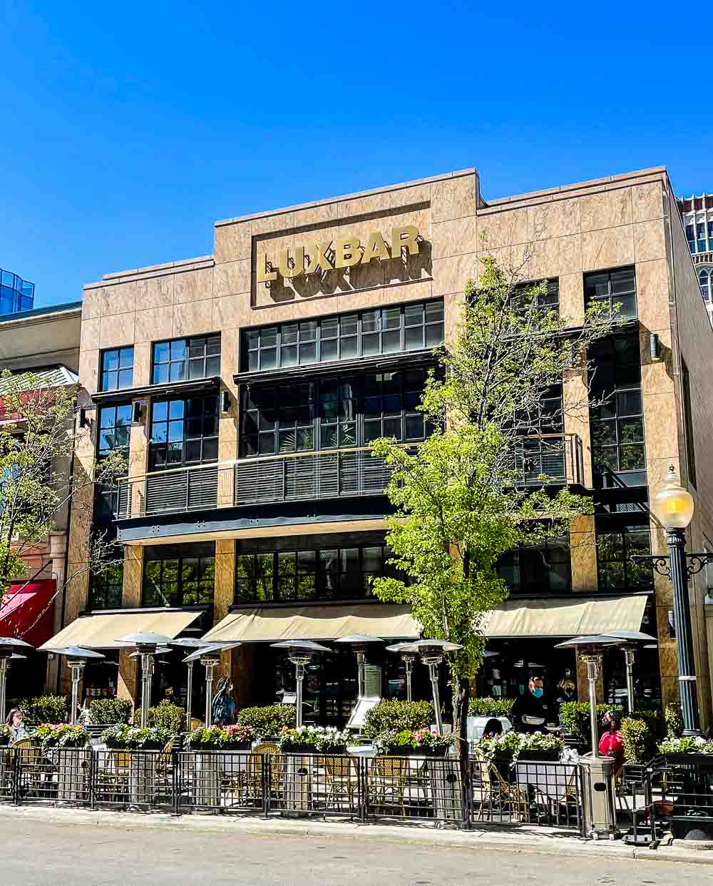 LUXBAR restaurant in Chicago's Gold Coast neighborhood