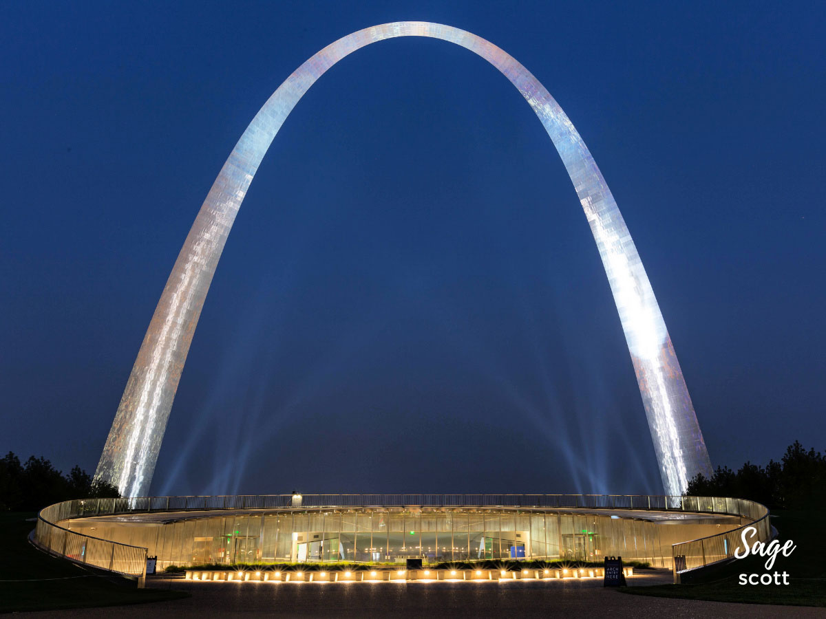 St. Louis Arch at night