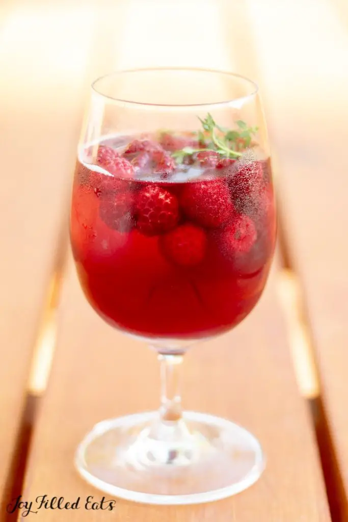 Keto raspberry sangria