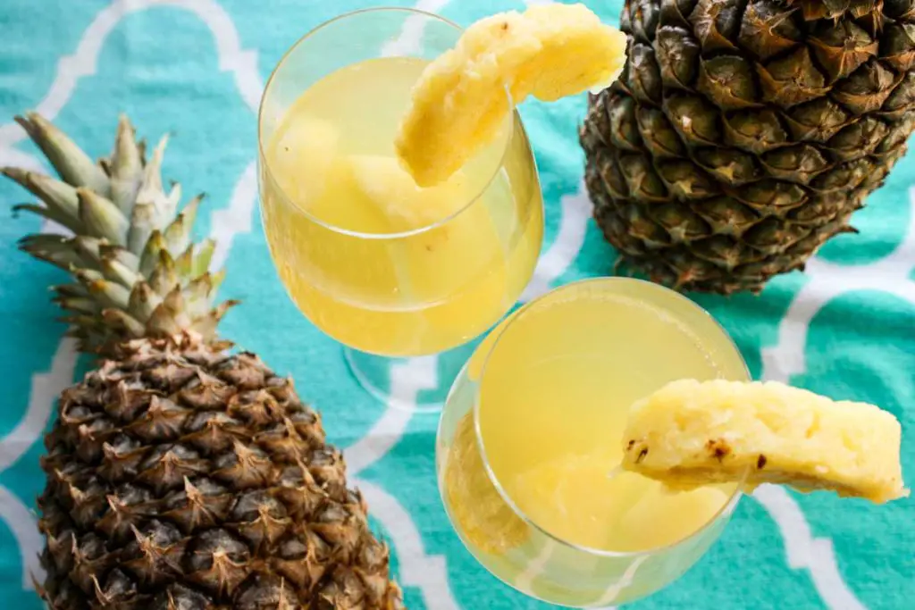 Piña colada sangria