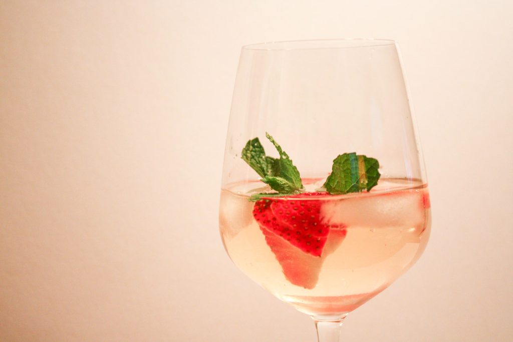 Strawberry mint sangria