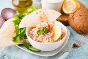 Mas huni, a traditional Maldivian breakfast of tuna, coconut, onion, and chili with flatbread